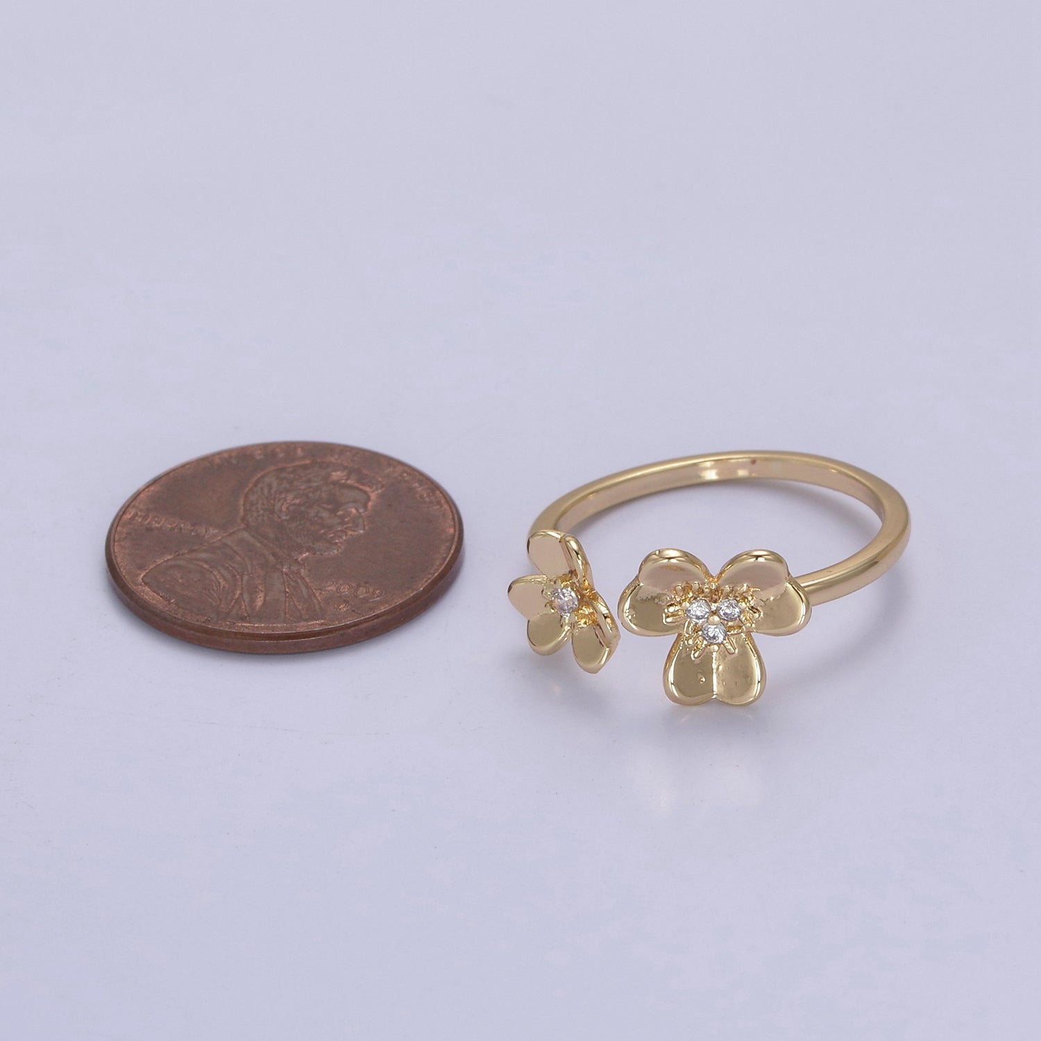 Dainty Daisy Ring in Gold / Silver Open Adjustable Flower Ring U-493 - DLUXCA