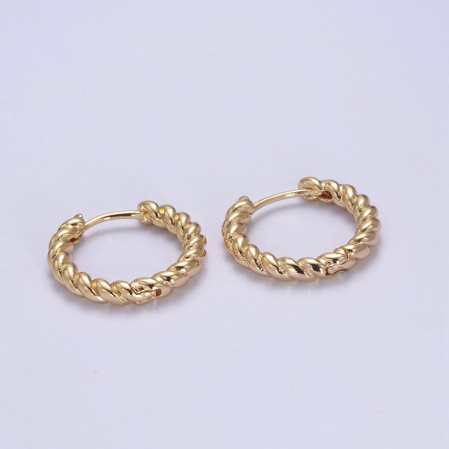 Twisted Rope Hoop Earring in 18k Gold Filled for Everyday Use Fashion Jewelry t272 - DLUXCA