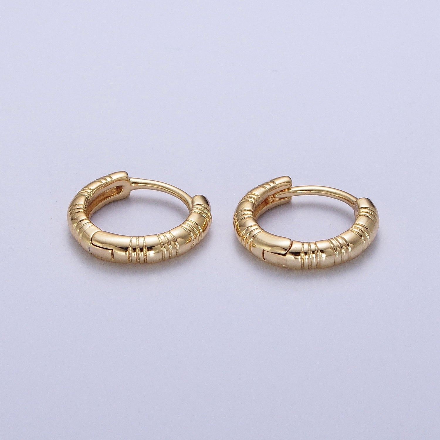 Gold Huggie Earring Minimalist Line Textured Gold Earring for Fashion Jewelry | Y047 Y051 - DLUXCA