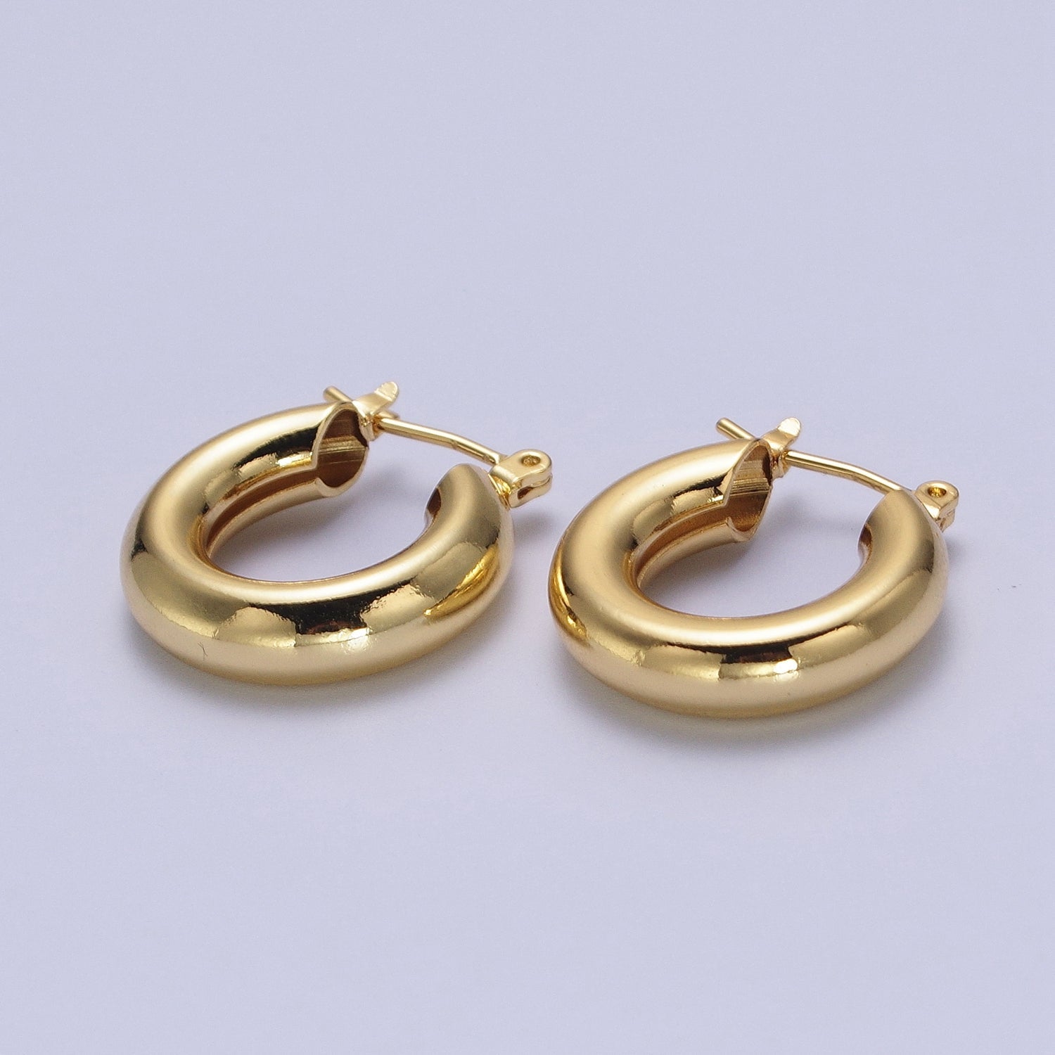 24K Gold Filled Classic Wide Dome 20mm Latch Hoop Earrings in Gold & Silver | Y170 Y172 - DLUXCA