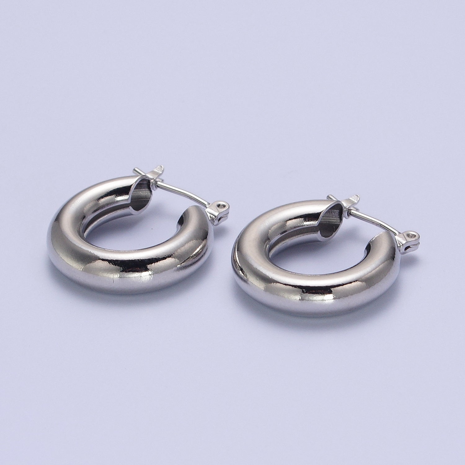 24K Gold Filled Classic Wide Dome 20mm Latch Hoop Earrings in Gold & Silver | Y170 Y172 - DLUXCA