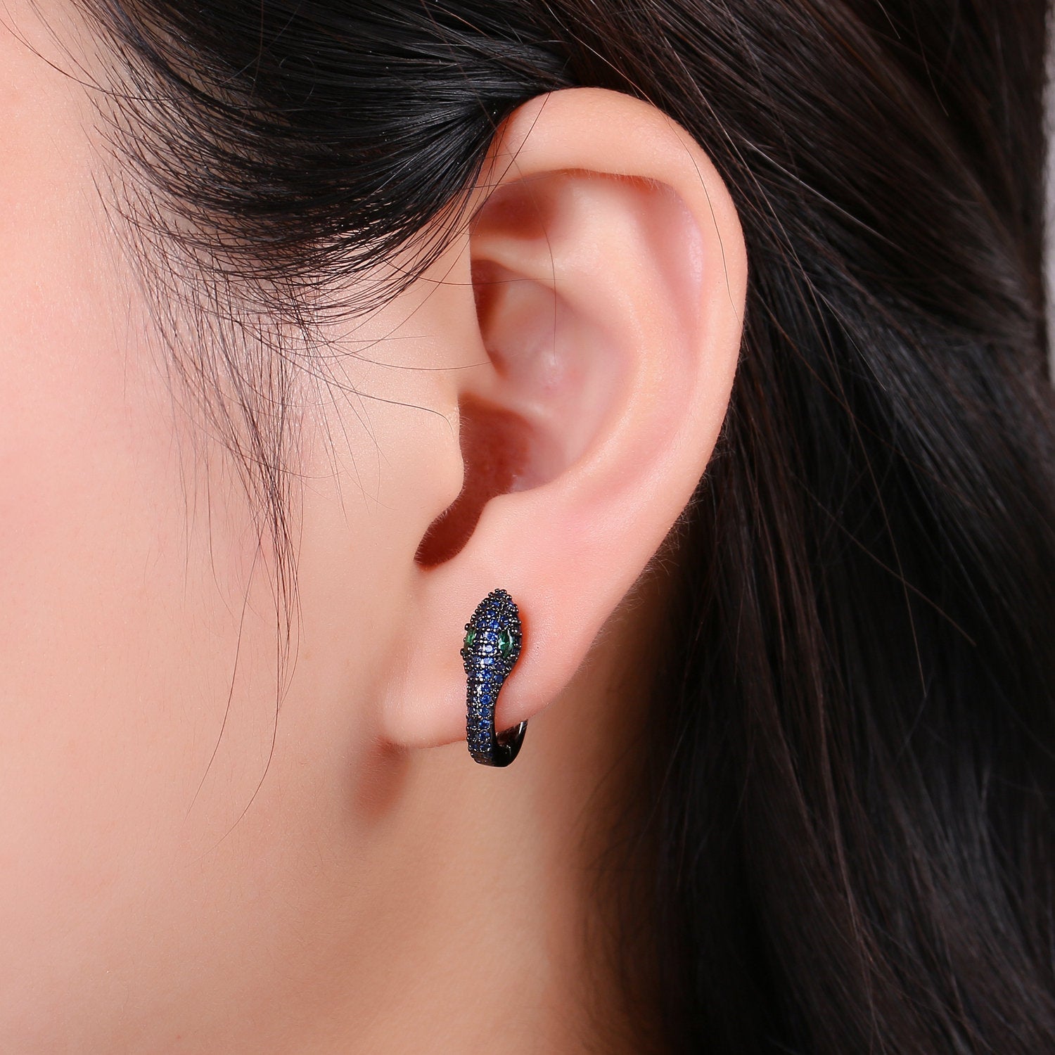 Snake earrings, snake Huggie earrings, dainty earring, Black snake earrings, delicate Hoop, gold earrings, trendy earrings, minimal earrings, 2xSUPP-625/K-625 - DLUXCA